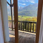 Apartment Cozy Swiss Getaway With Mountain Views Chateau-d'Oex