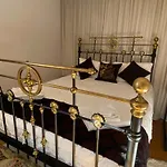 Cozy Swiss Getaway With Mountain Views Apartment