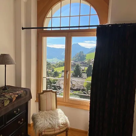 Cozy Swiss Getaway With Mountain Views Chateau-d'Oex
