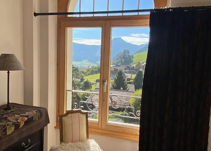 Cozy Swiss Getaway With Mountain Views Chateau-d'Oex