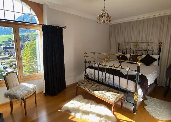 Cozy Swiss Getaway With Mountain Views Lejlighed