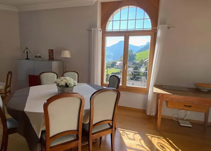 Cozy Swiss Getaway With Mountain Views *