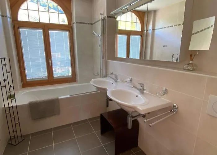 Cozy Swiss Getaway With Mountain Views *